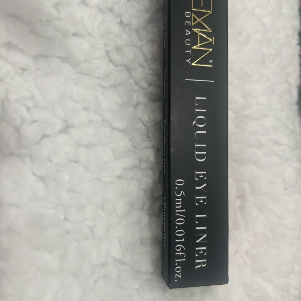 Eleman Liquid Eye Liner